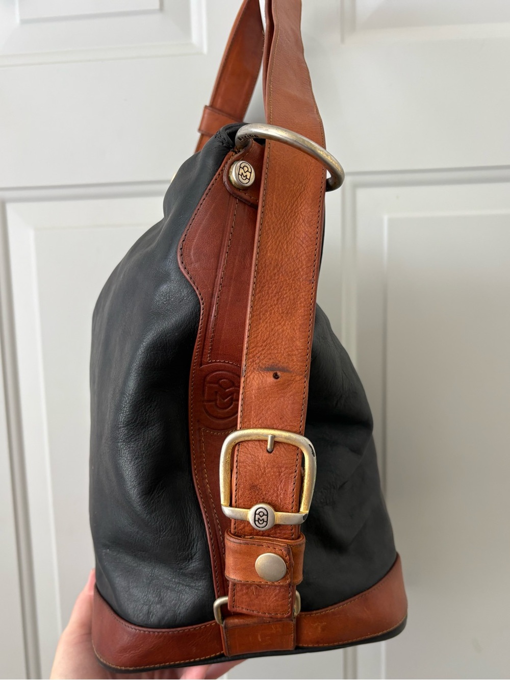 Marino Orlandi Black and Brown Leather Bucket Shoulder Bag with Gold Hardware - Picture 5 of 13